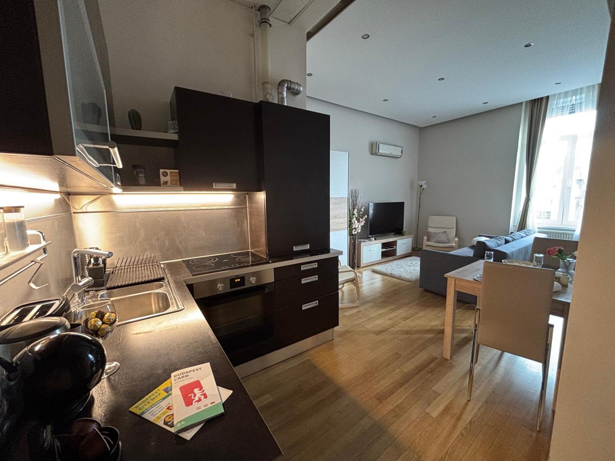 Synagogue Gozsdu Corner Apartment Budapest Bagian luar foto